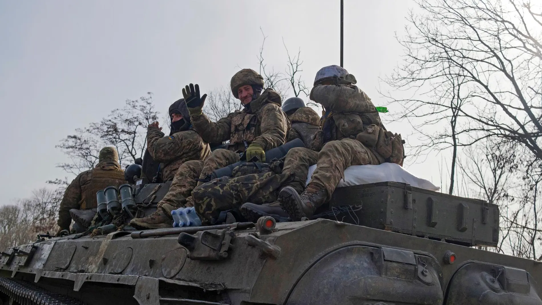 Militares ucranianos en Bajmut