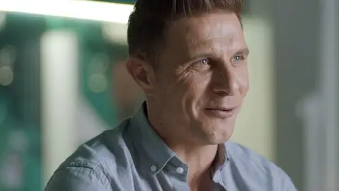 Joaquín: “Todo el mundo quiere que me quede, mi mujer no me aguanta en mi casa, voy a durar más que la playa” Joaquín: “Todo el mundo quiere que me quede, mi mujer no me aguanta en mi casa, voy a durar más que la playa”