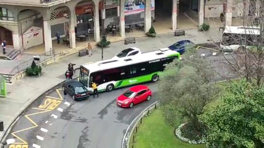 Autob&uacute;s