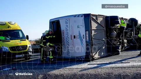 Vuelca un autobús en el que viajaban 25 menores y dos adultos de un club de baloncesto en Albacete