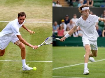 Los tenistas rusos Medvedev y Rublev jugando en la hierba de Wimbledon