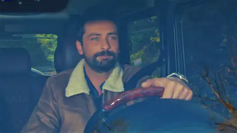 ¡Decidido! Alihan y Zeynep llevarán su relación en secreto... ¿Serán capaces de esconderlo? ¡Decidido! Alihan y Zeynep llevarán su relación en secreto... ¿Serán capaces de esconderlo?