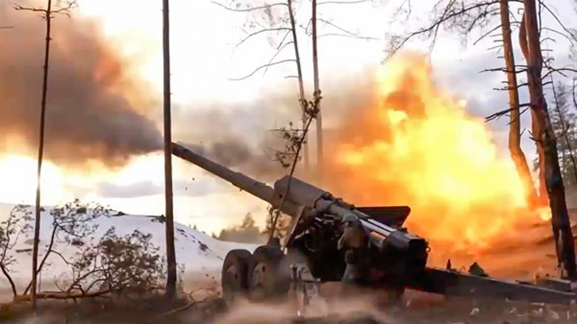 Imagen de un tanque en la guerra de Rusia y Ucrania Imagen de un tanque en la guerra de Rusia y Ucrania