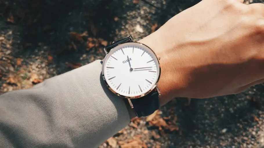 Un reloj de muñeca Un reloj de muñeca
