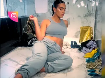 Georgina luce deslumbrante en chándal y demuestra que comodidad y estilo pueden ir de la mano Georgina luce deslumbrante en chándal y demuestra que comodidad y estilo pueden ir de la mano