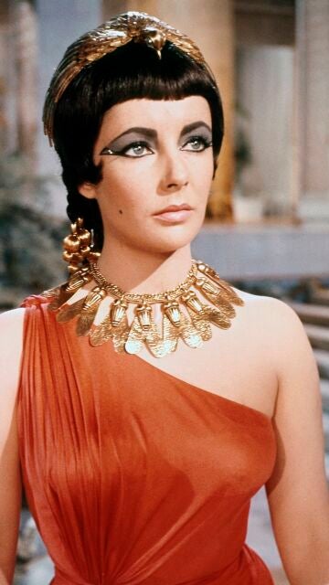 Elizabeth Taylor como Cleopatra