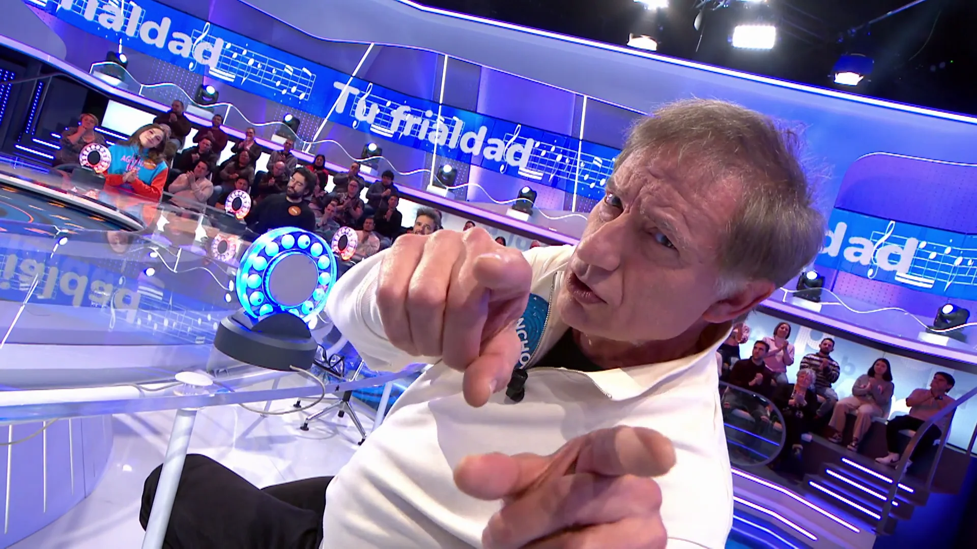 ¡Desgarrador! Nancho Novo se entrega en ‘La Pista’ para cantar ‘Tu frialdad’ ¡Desgarrador! Nancho Novo se entrega en ‘La Pista’ para cantar ‘Tu frialdad’