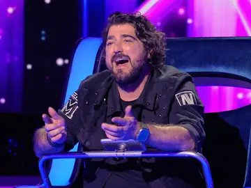 Antonio Orozco cumple el deseo de Aída: “Si me cantas me haces la mujer más feliz del mundo” Antonio Orozco cumple el deseo de Aída: “Si me cantas me haces la mujer más feliz del mundo”