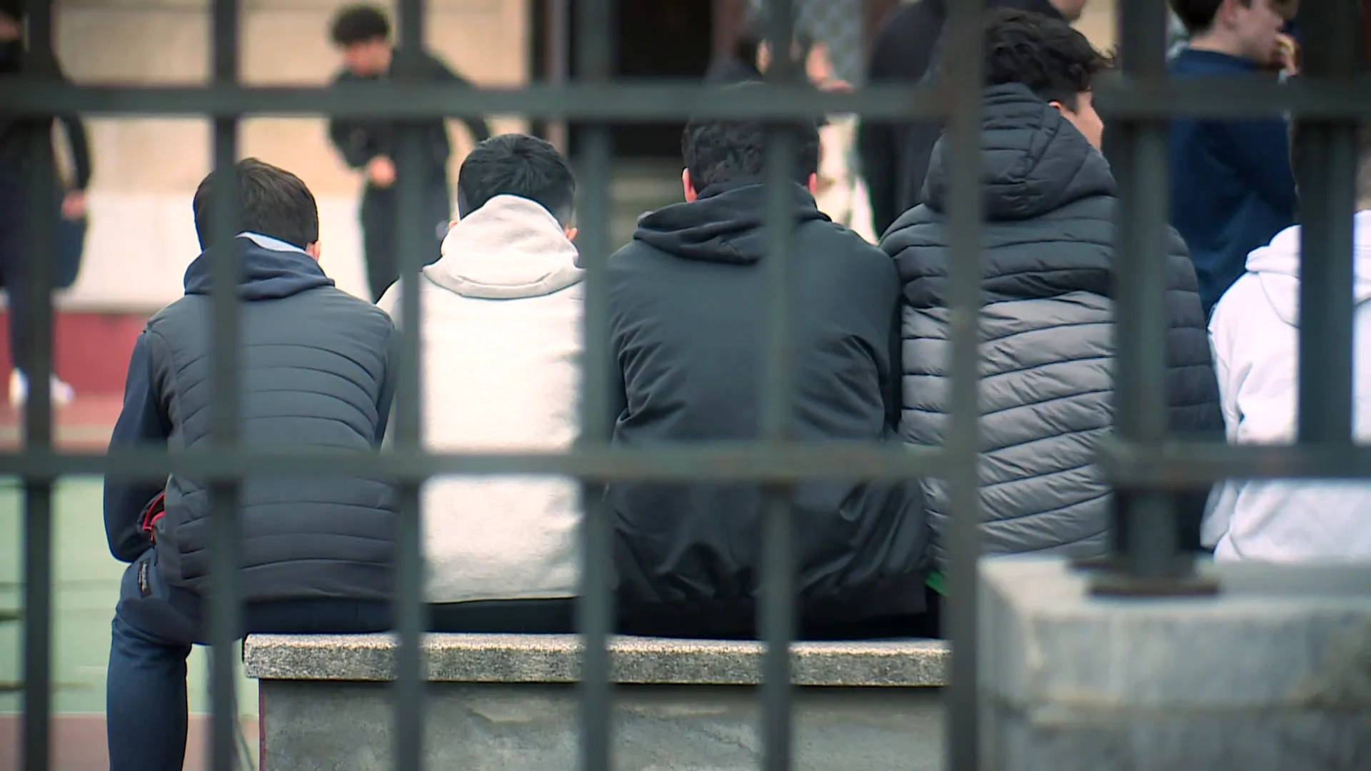 La familia de la menor de 11 años presuntamente violada, aterrorizada por las amenazas al hermano mayor La familia de la menor de 11 años presuntamente violada, aterrorizada por las amenazas al hermano mayor