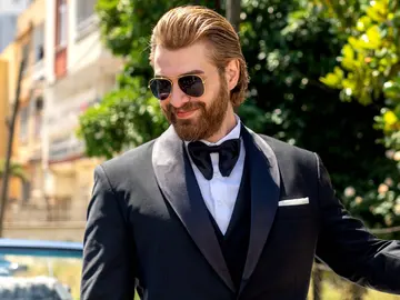 Felicidad en los Fekeli: ¡Fikret preparado para su gran día! Felicidad en los Fekeli: ¡Fikret preparado para su gran día!