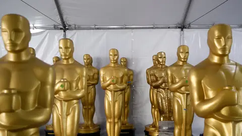 Estatuas de los Premios Oscar Estatuas de los Premios Oscar