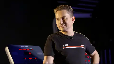Jorge Lorenzo: “Vaya putadón que me han hecho” Jorge Lorenzo: “Vaya putadón que me han hecho”