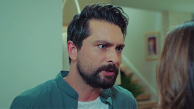 ¡La exnovia de Alihan irrumpe su cita con Zeynep!: “¿Me dejas por esta barriobajera?”