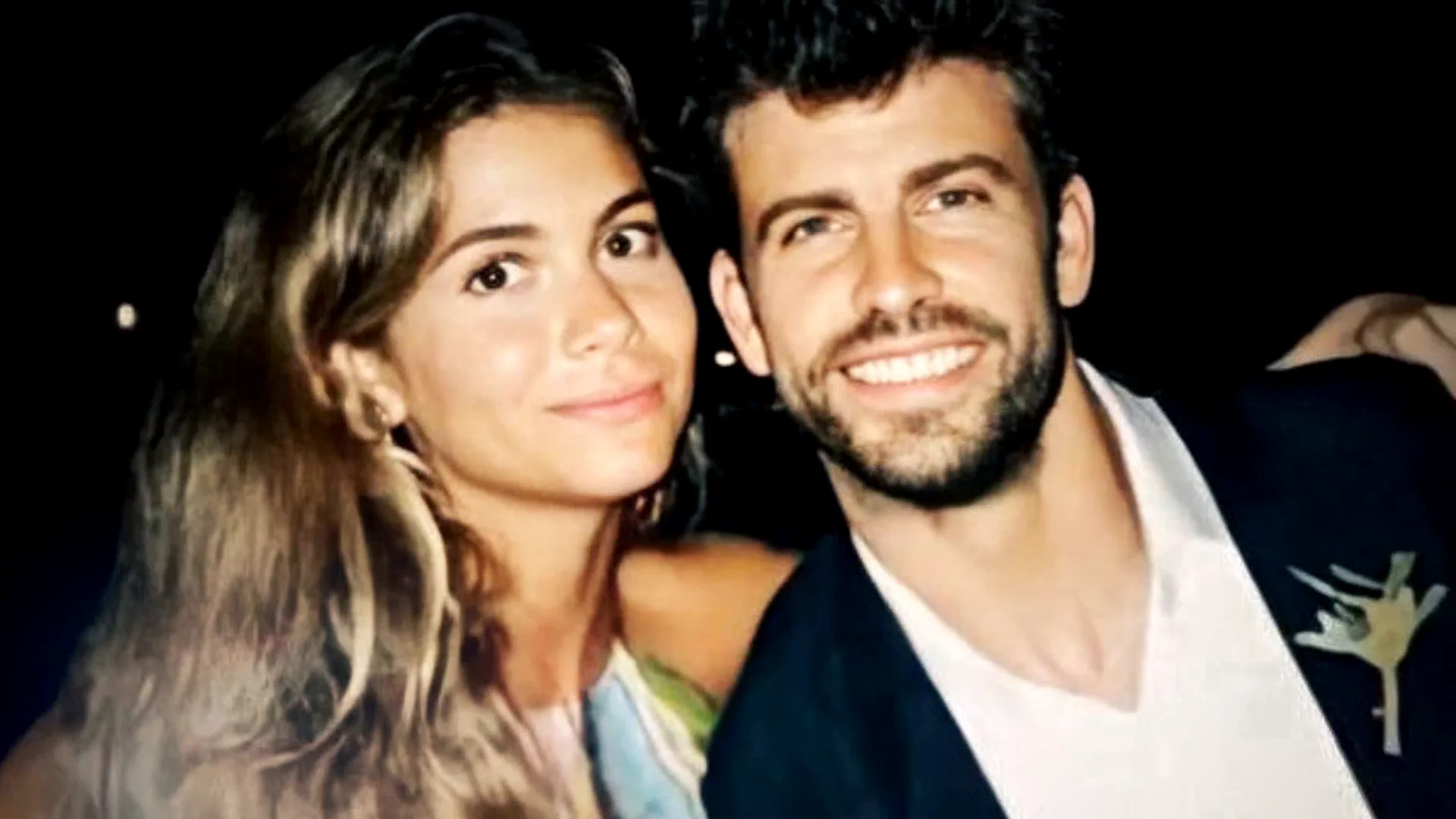 Clara Chía gana en los tribunales: el fotógrafo Jordi Martín ha sido condenado por un delito de acoso y lesiones Clara Chía gana en los tribunales: el fotógrafo Jordi Martín ha sido condenado por un delito de acoso y lesiones