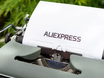 Compra un llavero en Aliexpress y lo recibe 6 años después Compra un llavero en Aliexpress y lo recibe 6 años después
