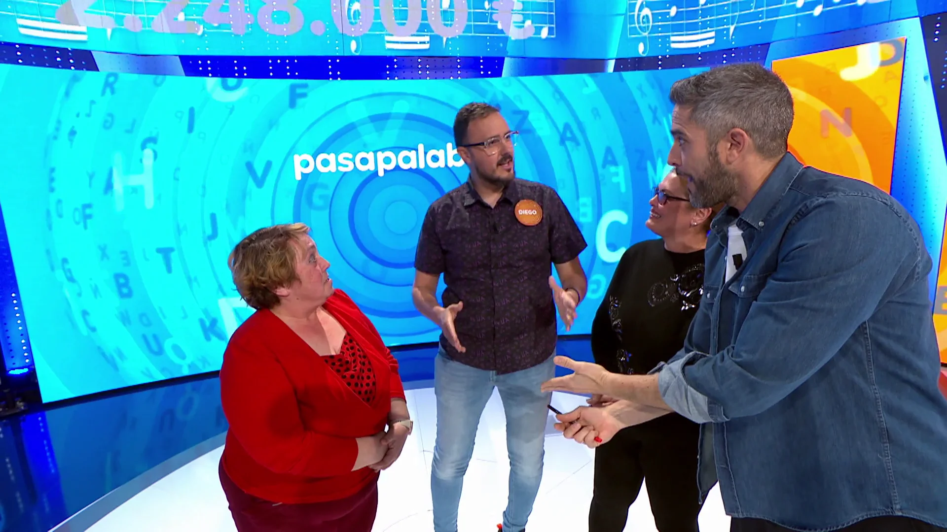 &iexcl;La tarde m&aacute;s agitada del p&uacute;blico de &lsquo;Pasapalabra&rsquo;! Diego Arjona &lsquo;duplica&rsquo; el baile de Torito