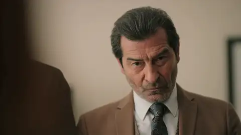 ¡Yekta ingresa en la cárcel!: Neva pide para él prisión preventiva por el asesinato de su hijo Engin ¡Yekta ingresa en la cárcel!: Neva pide para él prisión preventiva por el asesinato de su hijo Engin