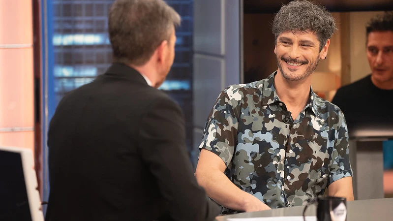 Pablo Motos desvela el secreto mejor guardado de Antonio Pagudo: "Tu mujer trabaja en este programa" Pablo Motos desvela el secreto mejor guardado de Antonio Pagudo: "Tu mujer trabaja en este programa"