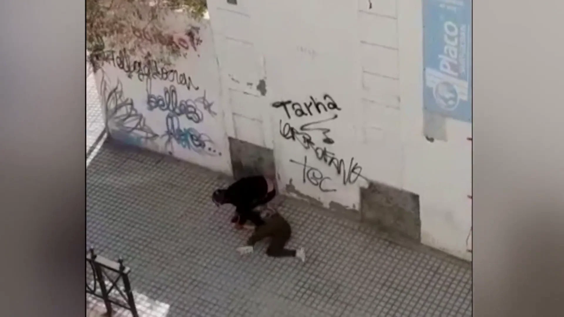 Pelea entre toxicómanos en Las Palmas de Gran Canaria Antena 3 Noticias
