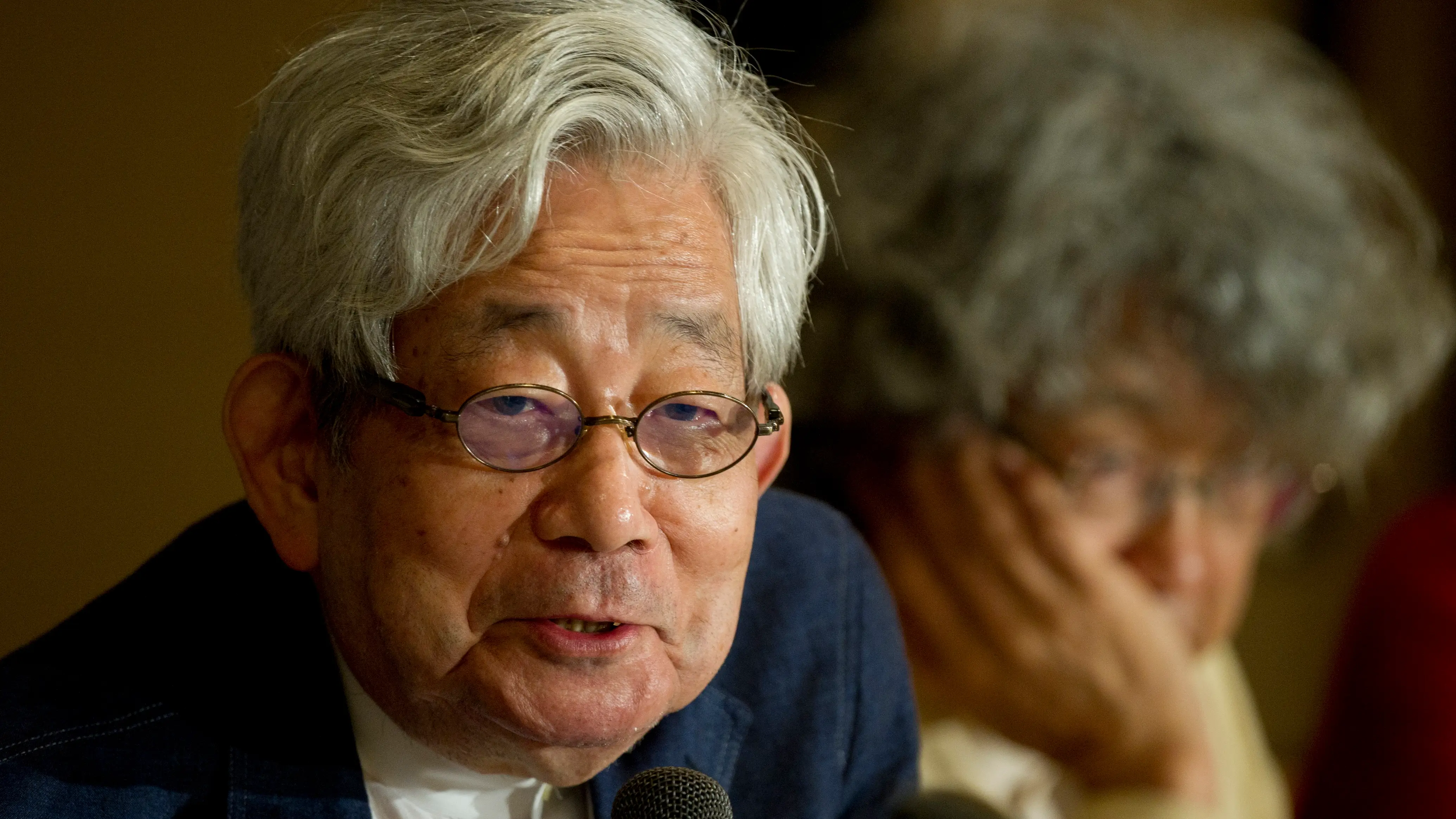 Kenzaburo Oe, premio Nobel de literatura Kenzaburo Oe, premio Nobel de literatura