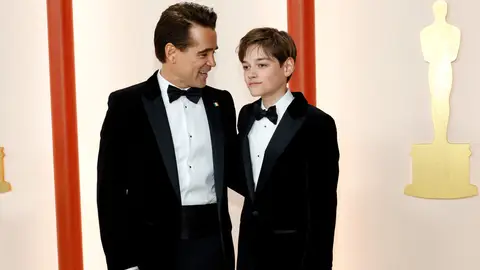 Colin Farrell y su hijo Henry en los Premios Oscar 2023 Colin Farrell y su hijo Henry en los Premios Oscar 2023