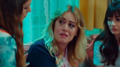La madre de Yildiz y Zeynep se rompe con ellas: “Todo lo que hacía era por vuestro bien”
