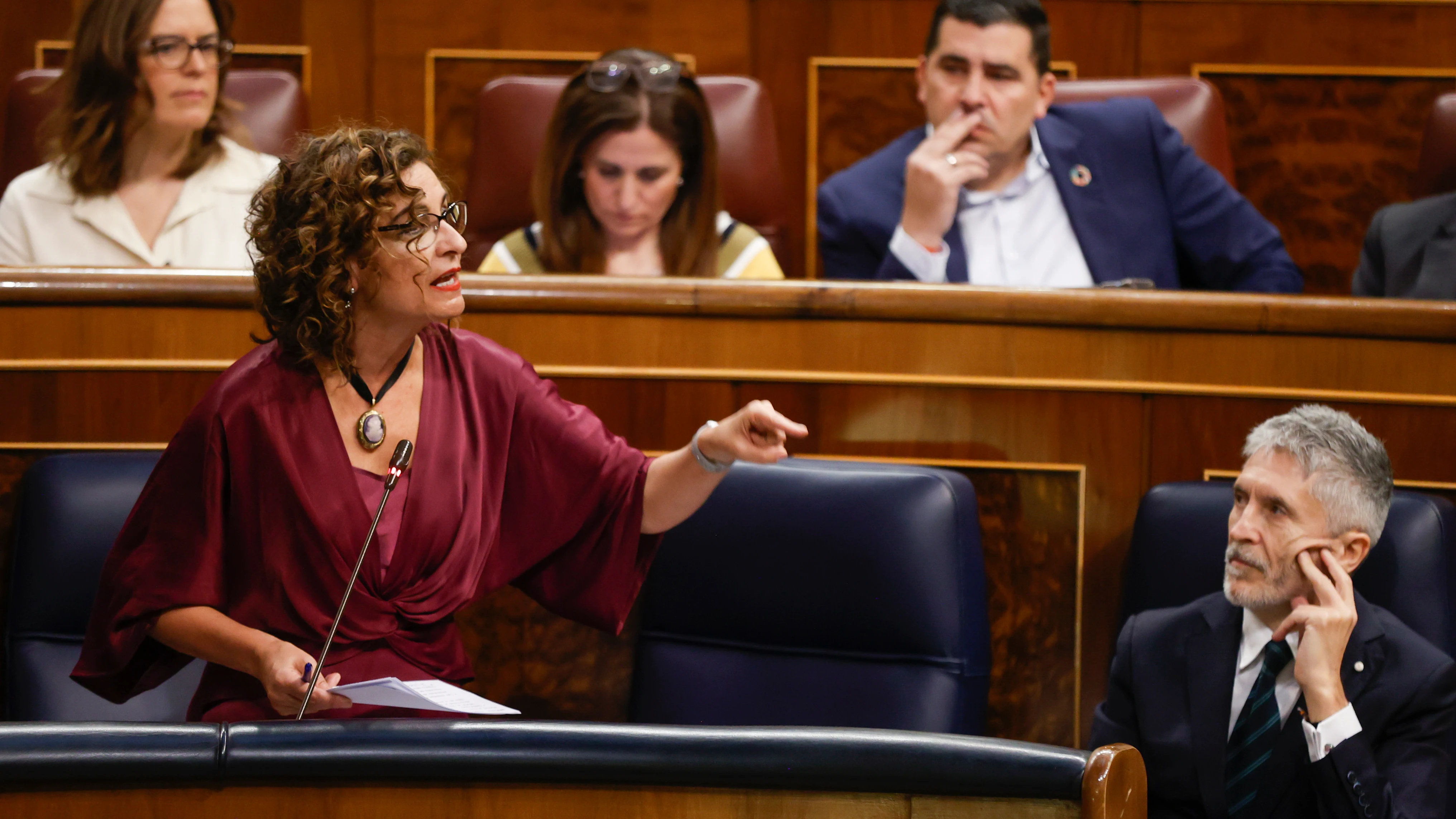 María Jesús Montero durante la sesión de control al Gobienro María Jesús Montero durante la sesión de control al Gobienro
