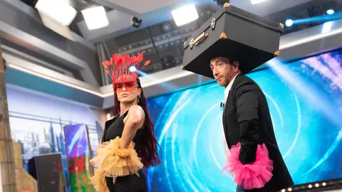 ¡Las últimas tendencias! Pilar Rubio convierte a Emilia y Pablo Motos en modelos ¡Las últimas tendencias! Pilar Rubio convierte a Emilia y Pablo Motos en modelos