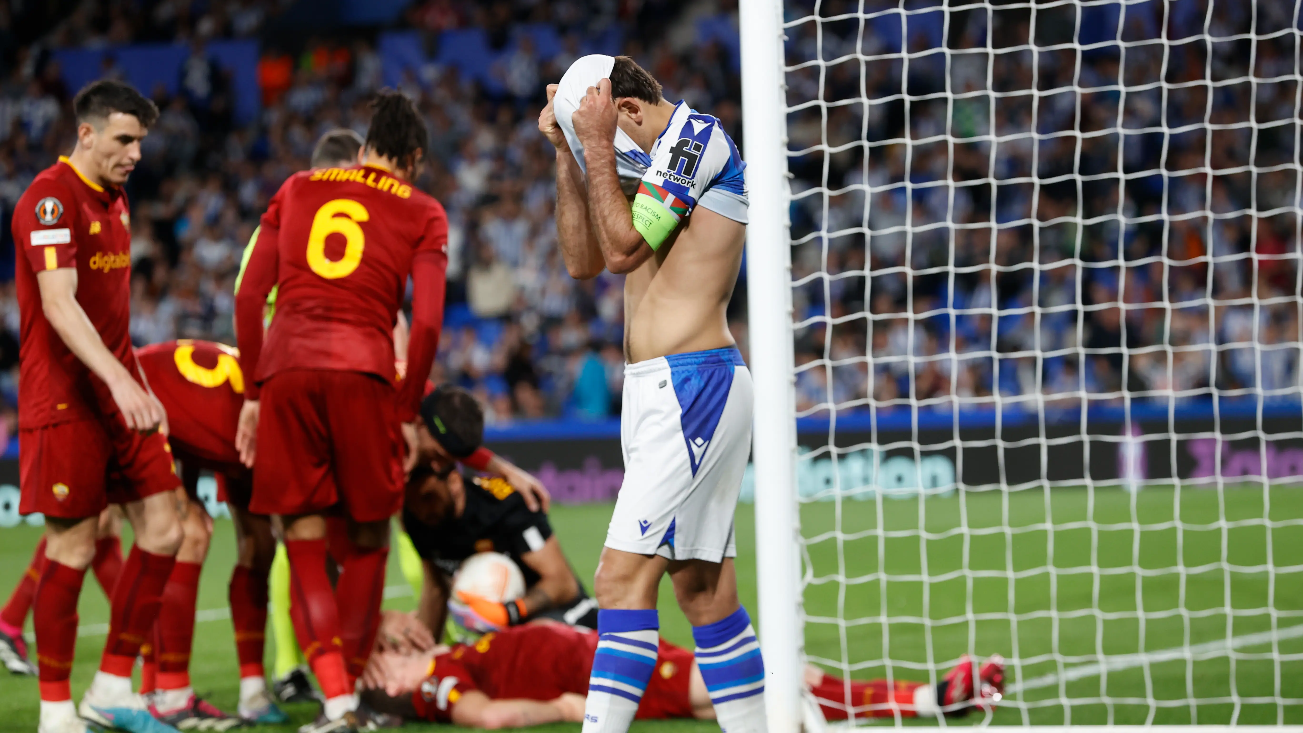 Mikel Oyarzabal se lamenta tras una ocasión errada Mikel Oyarzabal se lamenta tras una ocasión errada