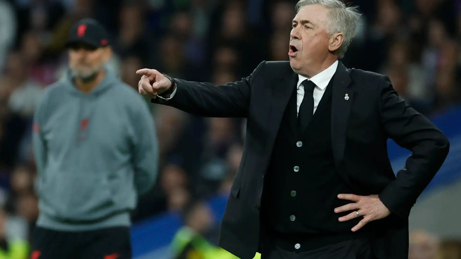 Ancelotti, con Klopp al fondo en el Bernab&eacute;u 