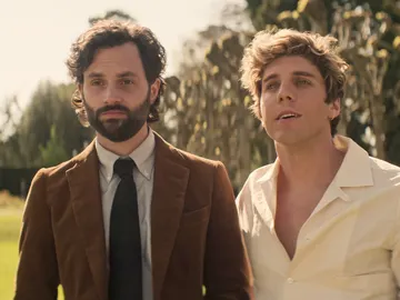 Penn Bedgley como Joe y Lukas Gage como Adam en 'You' Penn Bedgley como Joe y Lukas Gage como Adam en 'You'