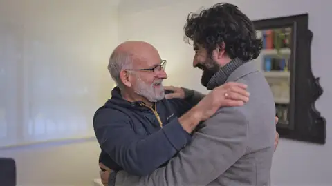 El regreso de Rafa a Sevilla con el bote de 2.272.000 euros de ‘Pasapalabra’ El regreso de Rafa a Sevilla con el bote de 2.272.000 euros de ‘Pasapalabra’