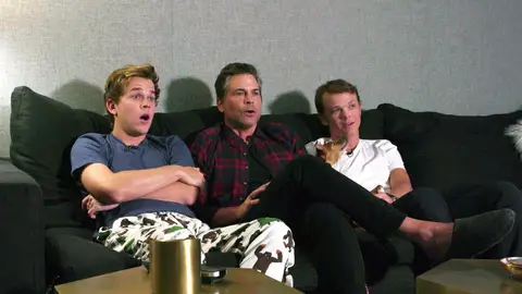 Rob Lowe y sus hijos en 'Celebrity Watch Party' Rob Lowe y sus hijos en 'Celebrity Watch Party'