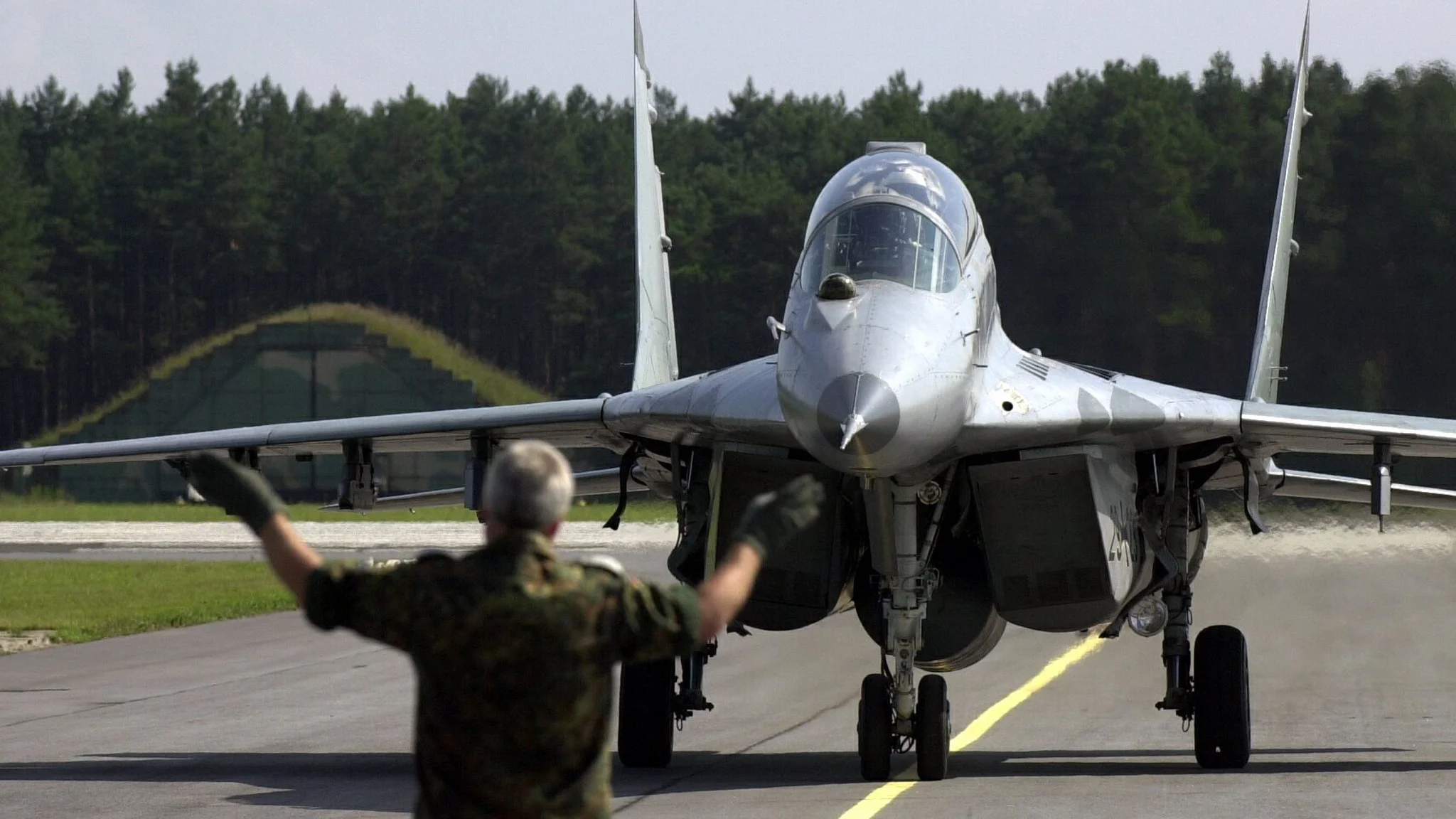 Polonia mandará aviones de combate a Ucrania Polonia mandará aviones de combate a Ucrania