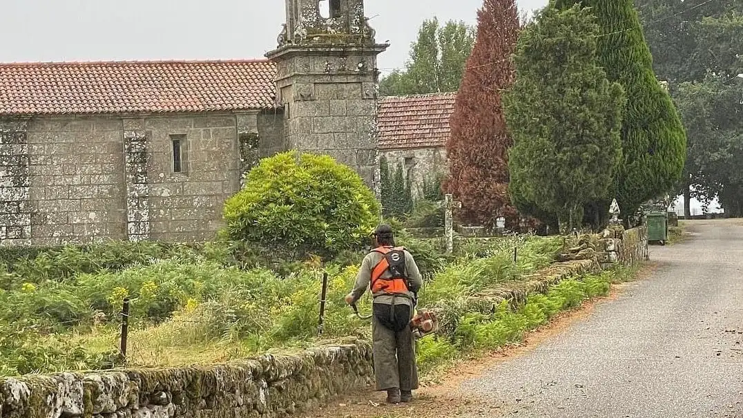 Trabajador de un pueblo de Pontevedra