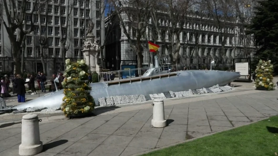 Réplica a escala real del submarino diseñado por el militar cartagenero Isaac Peral Réplica a escala real del submarino diseñado por el militar cartagenero Isaac Peral