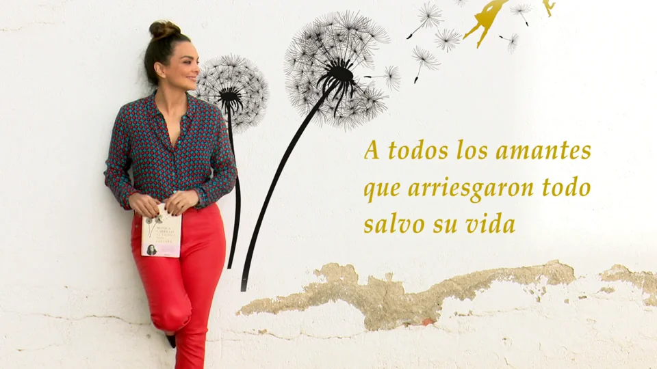 Mónica Carrillo: "Escribir para mí tiene muchísimo de terapéutico, es una necesidad, una liberación" Mónica Carrillo: "Escribir para mí tiene muchísimo de terapéutico, es una necesidad, una liberación"