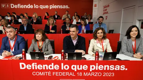 A3 Noticias Fin de Semana (18-03-23) El PSOE muestra una imagen de unidad y ratifica las listas electorales del 28M en el Comité Federal A3 Noticias Fin de Semana (18-03-23) El PSOE muestra una imagen de unidad y ratifica las listas electorales del 28M en el Comité Federal