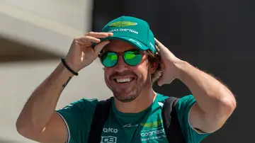 Fernando Alonso a la llegada al circuito de Jedahh, Arabia Saudí Fernando Alonso a la llegada al circuito de Jedahh, Arabia Saudí