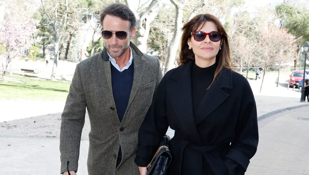 Álvaro Muñoz Escassi y María José Suárez Álvaro Muñoz Escassi y María José Suárez