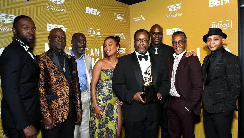 Lance Reddick y Michael K. Williams junto al resto del reparto de 'The Wire' en el American Black Film Festival
