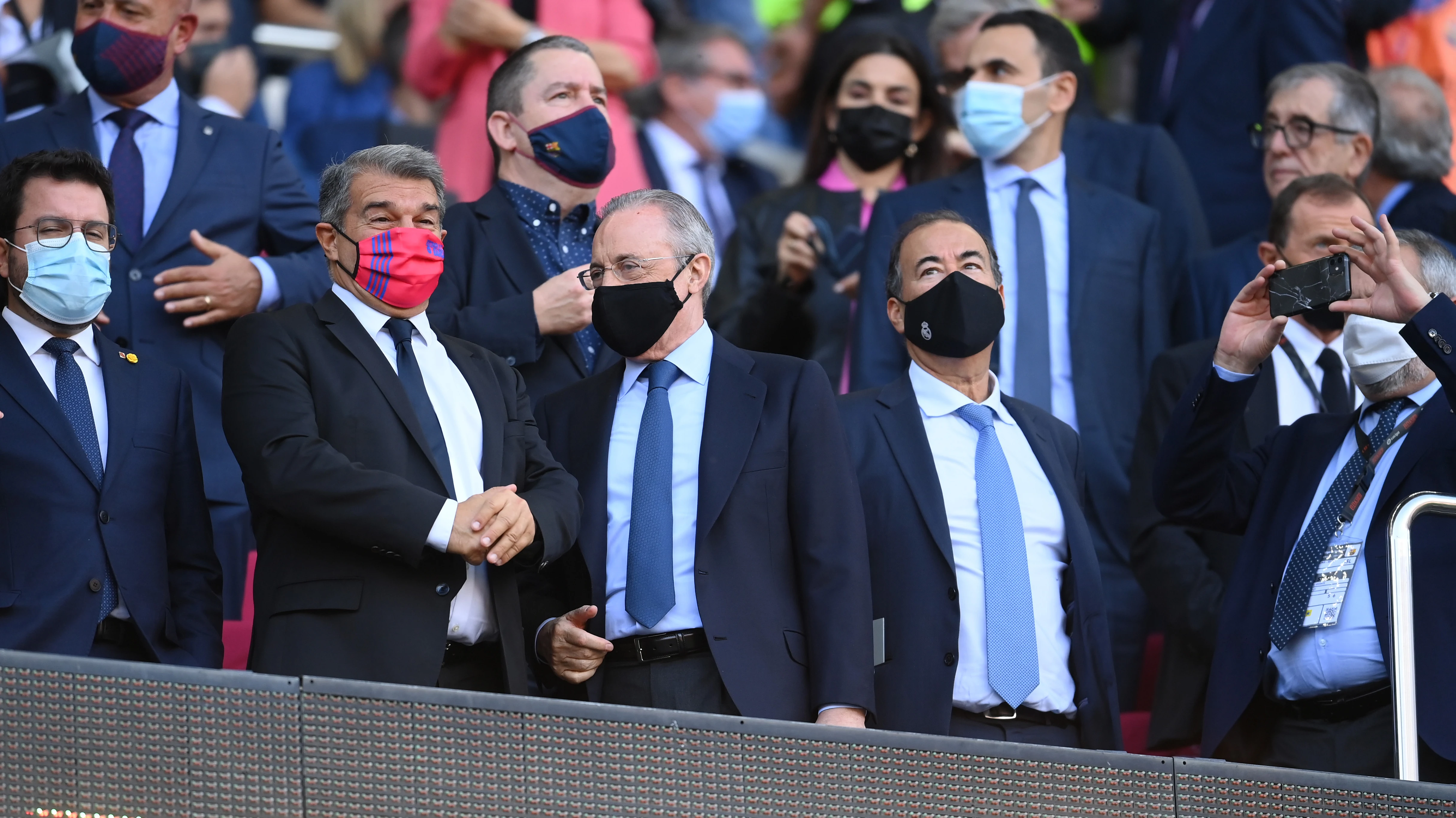 Joan Laporta y Florentino Pérez en el palco en un Barça - Madrid Joan Laporta y Florentino Pérez en el palco en un Barça - Madrid