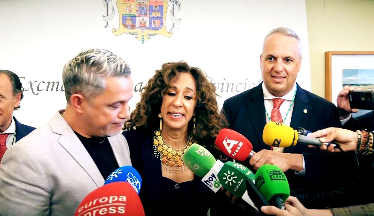 Alejandro Sanz y Lola Flores, reconocidos en Cádiz al ser nombrados Hijos Predilectos de la provincia