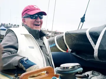 ¡El rey Juan Carlos I se acerca a España! Inscribe su embarcación en unas regatas en Reino Unido ¡El rey Juan Carlos I se acerca a España! Inscribe su embarcación en unas regatas en Reino Unido