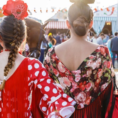 Chicas en la Feria de Abril de Sevilla