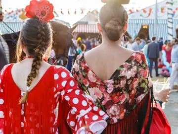 Chicas en la Feria de Abril de Sevilla Chicas en la Feria de Abril de Sevilla