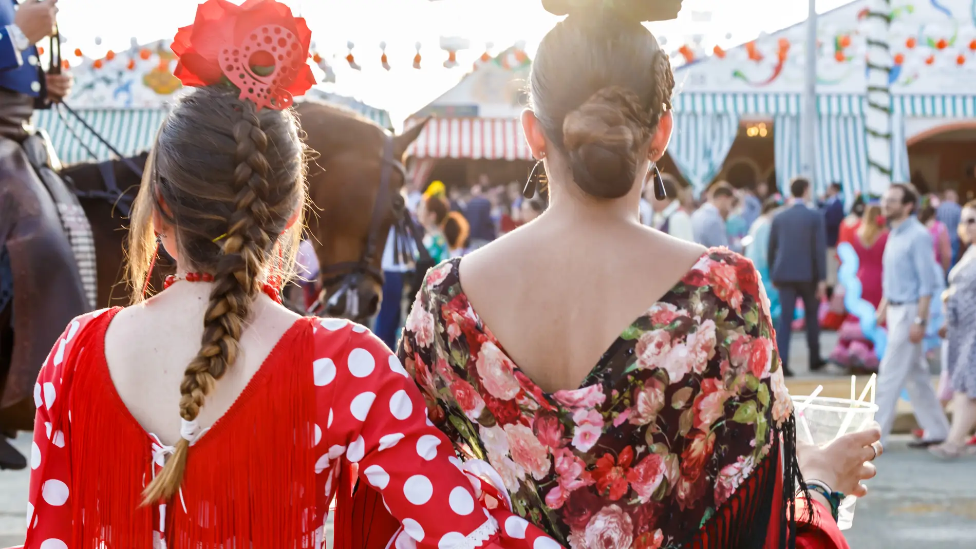 Chicas en la Feria de Abril de Sevilla