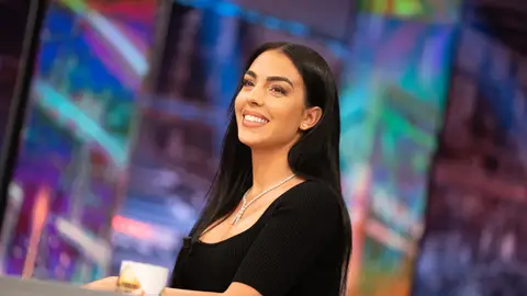 Georgina cuenta cómo es viajar en avión privado: "El olor de los baños en los vuelos comerciales me corta el pis" Georgina cuenta cómo es viajar en avión privado: "El olor de los baños en los vuelos comerciales me corta el pis"