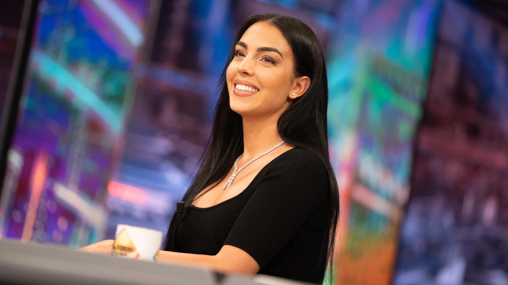 Georgina cuenta cómo es viajar en avión privado: "El olor de los baños en los vuelos comerciales me corta el pis" Georgina cuenta cómo es viajar en avión privado: "El olor de los baños en los vuelos comerciales me corta el pis"