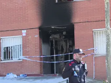 Andrea tuvo que saltar por la ventana en el incendio mortal de Rubí: "Había mucho nerviosismo" Andrea tuvo que saltar por la ventana en el incendio mortal de Rubí: "Había mucho nerviosismo"